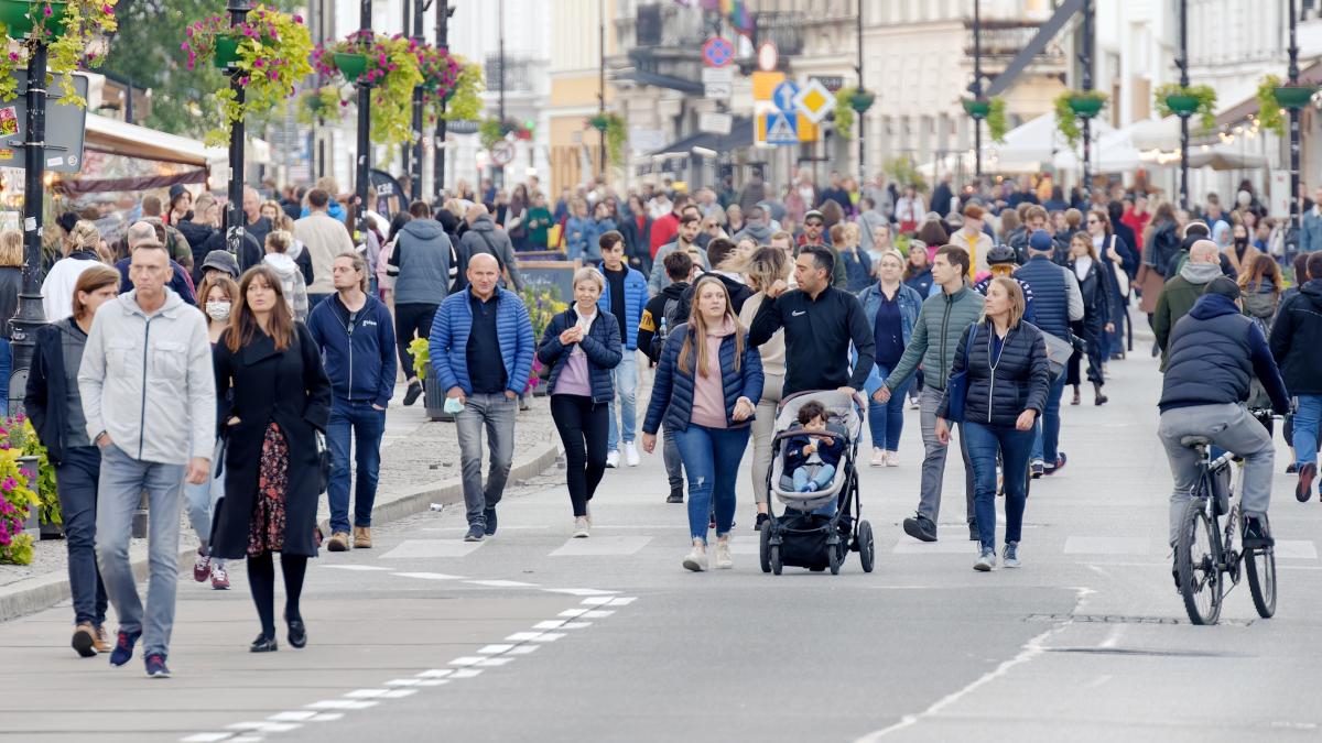 Studiu: 9 din 10 părinți văd Bucureștiul ca pe un oraș prietenos. Magda Vișoiu: „Părinții de copii cu vârste mai mici sunt mai deschiși în a da note pozitive” / FOTO: freepik.com @trend_ai