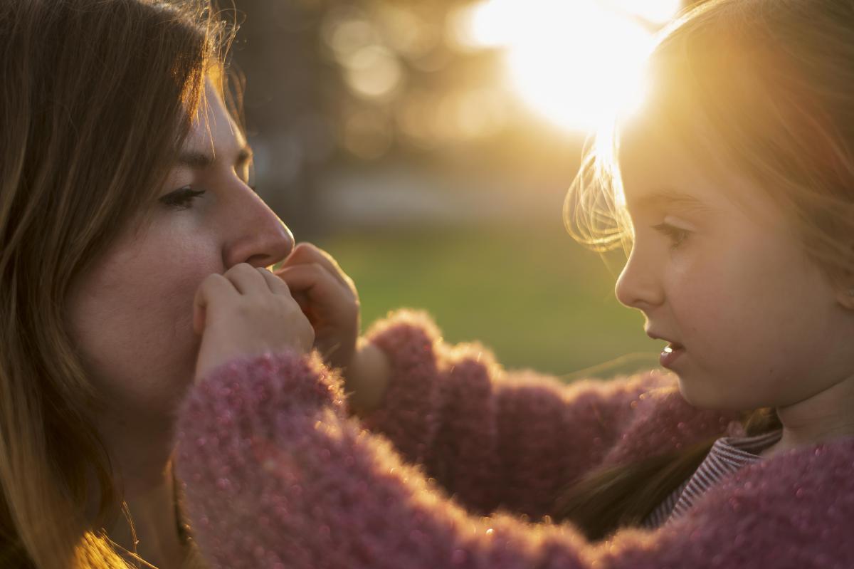 Cât de ușor este cu adevărat parentingul blând? Provocările pe care social media le ascunde / fOTO: freepik.com@freepik