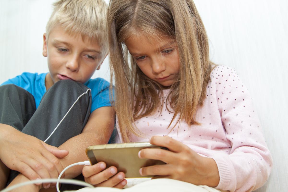 Copilul tău joacă Brawl Stars? Psihiatrii avertizează că acest joc poate duce la scăderea rezultatelor școlare, absenteism și dependență: În afară de compania care l-a creat, nimeni nu are de câștigat / FOTO: freepik.com @EyeEm