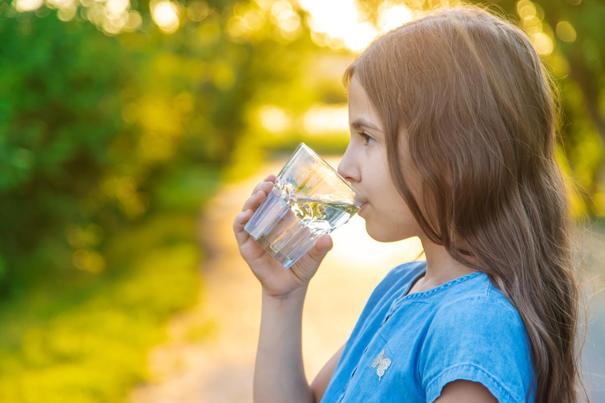 „Dieta prințeselor Disney”. Un psihoterapeut arată pericolele reale din spatele acestui trend printre adolescenți: „Pot apărea amețeli, oboseală, căderea părului și chiar încetinirea creșterii” / FOTO: freepik.com @yanadjana
