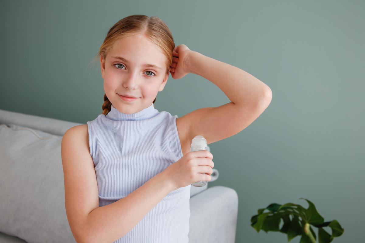 Pot folosi copiii deodorant? Tot ce trebuie să știe părinții / foto: freepik.com@victoriafly