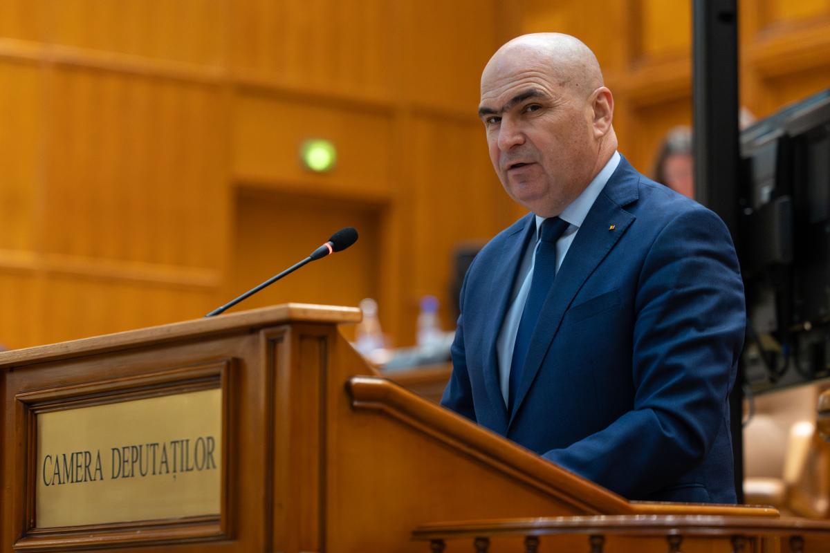 Ilie Bolojan, despre bursele elevilor: „În 2015, 4% dintre elevi primeau bursă, în 2024, au primit 62% dintre elevi, în condițiile în care ne împrumutăm”/ FOTO: gov.ro