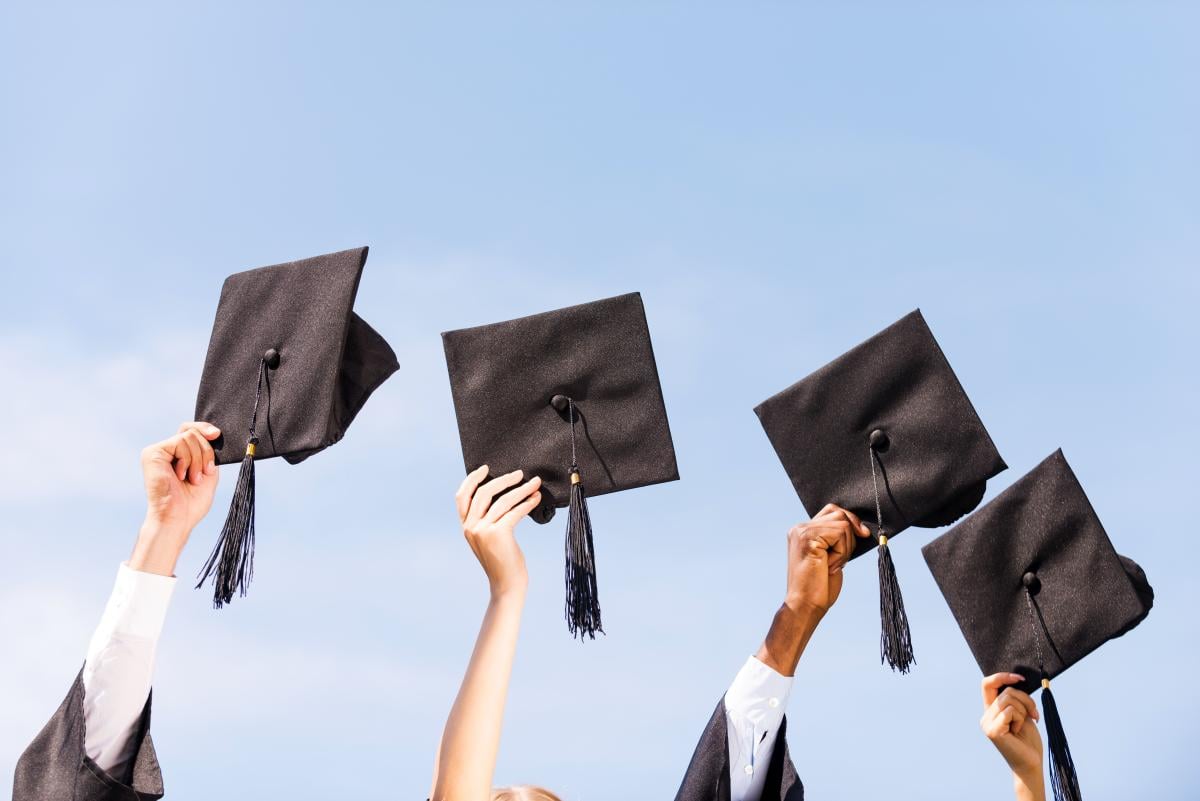 Studenții nu mai cred că universitatea garantează succesul. Absolventă: „M-am chinuit să găsesc un loc de muncă în domeniul meu” / FOTO: Freepik.com@gstockstudio