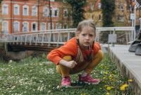 Cercetare Stanford: Copiii care reușesc să amâne dorințele la 8-9 ani au rezultate mai bune la școală și se vor descurca mai bine în viață / FOTO ILUSTRATIV: freepik.com @katerinalukashyna