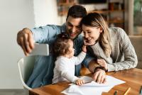 Greșeala pe care părinții ar trebui să o evite când copiii lor se ceartă, potrivit unei educatoare Montessori / foto: freepik.com@dragen zigic 