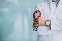 Managerul Spitalului „Sfânta Maria” din Iași a fost demis după moartea a șase copii din cauza unei bacterii / FOTO: freepik.com@senivpetro