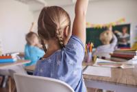 Ministerul Educației anunță aprobarea metodologiei pentru organizarea orelor de învățare remedială în școlile primare, obligatorii din 2025-2026 / FOTO: freepik.com @gpointstudio