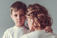 Moduri în care trauma din copilărie îți influențează creșterea copiilor, potrivit experților în psihologie: E un fenomen de „erori de atribuire a sursei” / FOTO: freepik.com @vgstockstudio