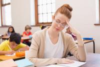 Prof. Claudia Chiru, despre ce trebuie să facă Ministerul Educației pentru profesori: „Birocrația toată tăiată, suport psihologic, consiliere profesională! Vreau să fiu întrebată dacă sunt bine!” / FOTO: freepik.com @Wavebreak Media