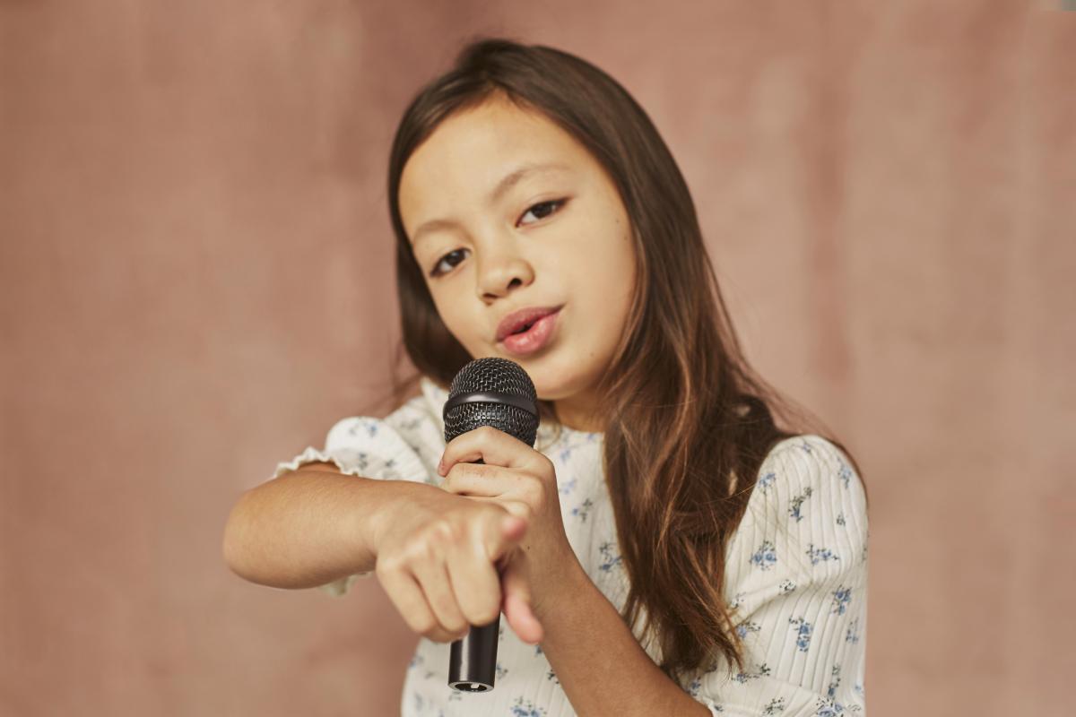 ACEASTA este vârsta ideală de la care copiii pot începe să ia lecții de canto. „În perioada asta cei mici nu au emoții sau simțul penibilului” / FOTO: Freepik.com@freepik