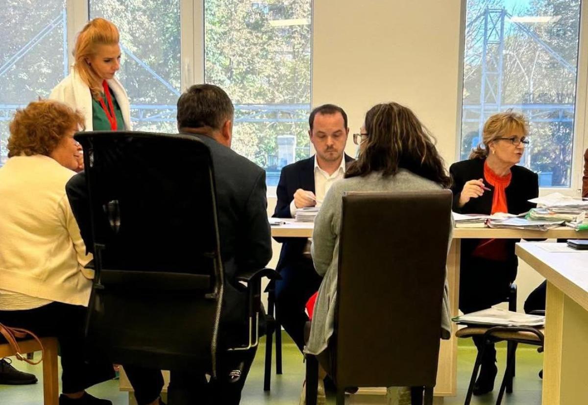 Ministrul Sănătăţii cere alte demisii la Spitalul „Sf. Maria” din Iaşi: „Am văzut că s-a întors în poziţia de director medical. Solicit public demiterea acestei doamne” / FOTO: Facebook @Ministerul Sănătăţii - România