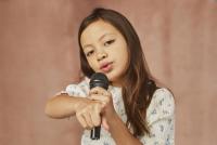 ACEASTA este vârsta ideală de la care copiii pot începe să ia lecții de canto. „În perioada asta cei mici nu au emoții sau simțul penibilului” / FOTO: Freepik.com@freepik