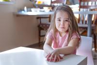 Cum reacționează copiii în situații de urgență? Experții explică ce se întâmplă în corpul și mintea unui elev în timpul unei explozii sau al unui eveniment brusc: „Nu uită ușor evenimentele șocante” / FOTO ILUSTRATIV: freepik.com @aaalll3110