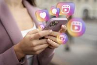 Fetele, dependente de social media; băieții, de gaming – România depășește media europeană la consumul digital / foto: freepik.com@freepik