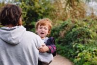 Greșeala pe care trebuie să o eviți atunci când copilul tău face o criză de nervi, potrivit unui educator Montessori: „Ai putea simți că nimic nu funcționează” / FOTO: freepik.com @EyeEm