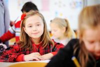 Harvard: „Cei mai rapizi elevi în învățare au 3 obiceiuri pe care părinții le pot exersa acasă încă din clasa pregătitoare” / FOTO: freepik.com @zurijeta