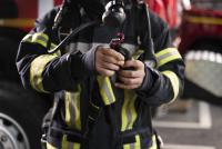 O mamă s-a închis cu fiul ei de 5 ani în casă și a dat foc locuinței. „Avea un băiețel așa isteț” / FOTO: freepik.com@freepik