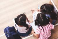 O profesoară româncă povestește realitatea elevilor din Coreea de Sud care merg la școală dimineața, apoi până seara la activități, în timp ce părinții le numără greșelile: „Sunt copii de 7-10 ani!” / FOTO ILUSTRATIV: freepik.com @EyeEm