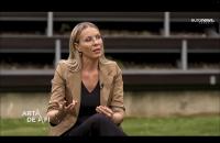 Prof. Univ. Dr. Oana David, despre riscul programelor de parenting: „Un părinte care confruntă cu tot felul de dificultăți și își dă seama ca nu reușește să facă față poate să simtă ca a eșuat” / FOTO: Captură video@Youtube@Euronews