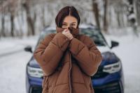 Simți că ești mai trist când e frig? Aceste obiceiuri te pot ajuta / foto: freepik.com@senivpetro