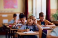 Un psiholog școlar dezvăluie ce calitate lipsește multor elevi de azi și cum îi sabotează asta viitorul. Cercetările internaționale confirmă / FOTO: freepik.com @Ambreen
