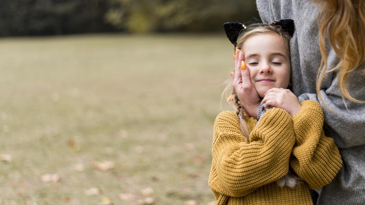 Expresia din patru cuvinte pe care orice părinte ar trebui să o folosească pentru a câștiga încrederea copilului, potrivit experților / FOTO: freepik.com @freepik