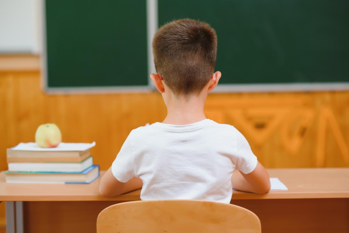 Un senator, de profesie învățător, îi cere lui Daniel David reglementarea concursurilor şcolare pentru elevii claselor primare: „Ani de zile am stat la catedră şi am văzut ce potenţial imens au” / FOTO: freepik.com @hryshchyshen