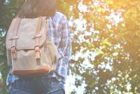 Reforma la Limba română pentru clasa a IX-a stârnește critici dure. Prof. Ștefan Baghiu: „Mai învechite decât cele din anii `90. Par făcute de oameni care nu au mai vorbit de 35 de ani cu un elev!” / FOTO: freepik.com @EyeEm