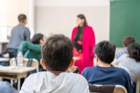 Revoltă după declarațiile ministrului Educației în care susține că responsabilitatea pentru analfabetismul funcțional e a profesorilor. Sindicaliști: „Decenii au ignorat realitățile din școli!” / FOTO: freepik.com @k_samurkas