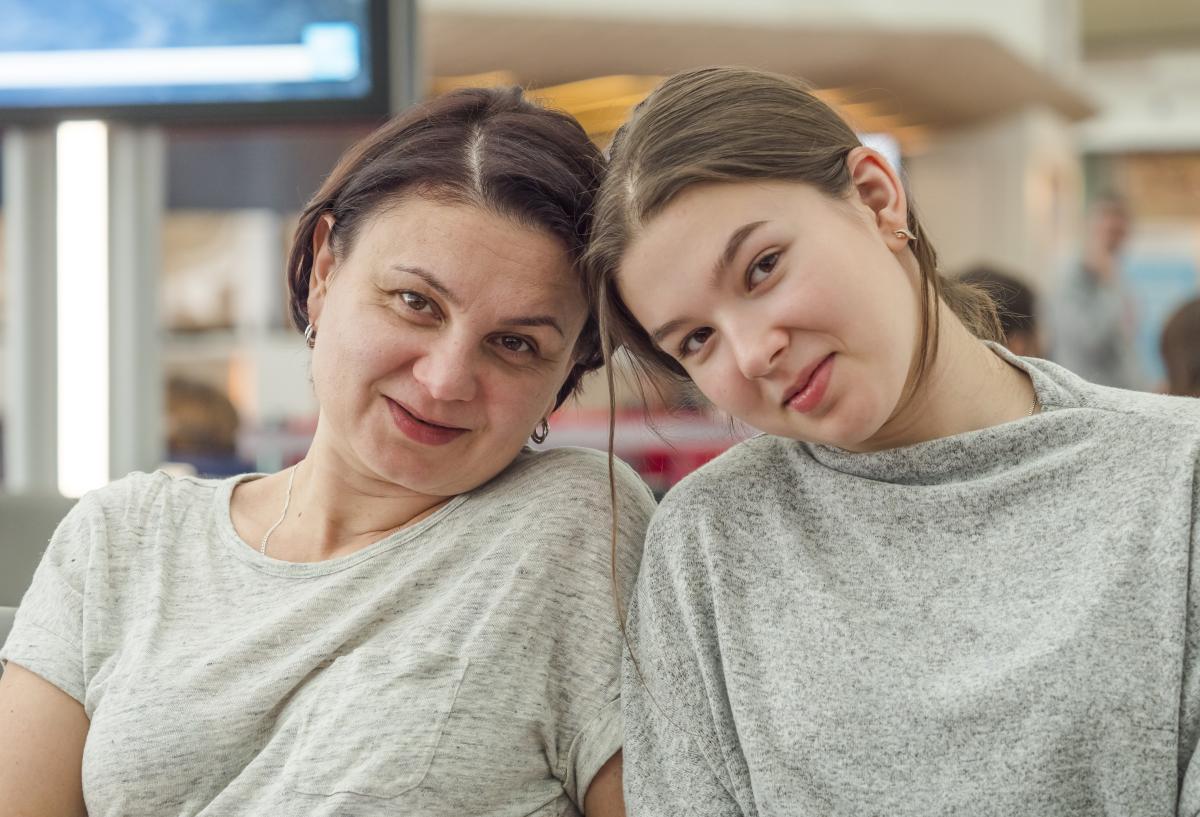 Arta de a crește adolescenți: ce fac părinții cu adevărat „deștepți” ca să nu devină „dușmanii” copiilor lor / foto: freepik.com@eyeem