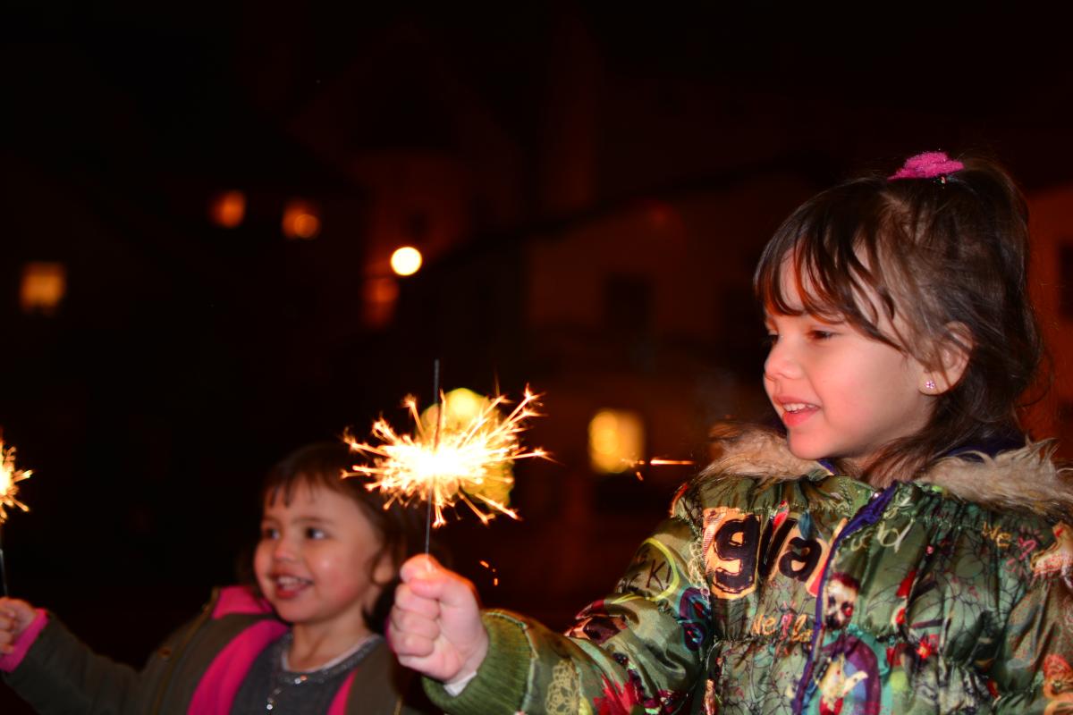 Plănuiești să cumperi petarde sau artificii pentru Revelion? Acest studiu te va face să te gândești de două ori: „E un scenariu dezastruos care se tot repetă” / FOTO ILUSTRATIV: freepik.com @EyeEm