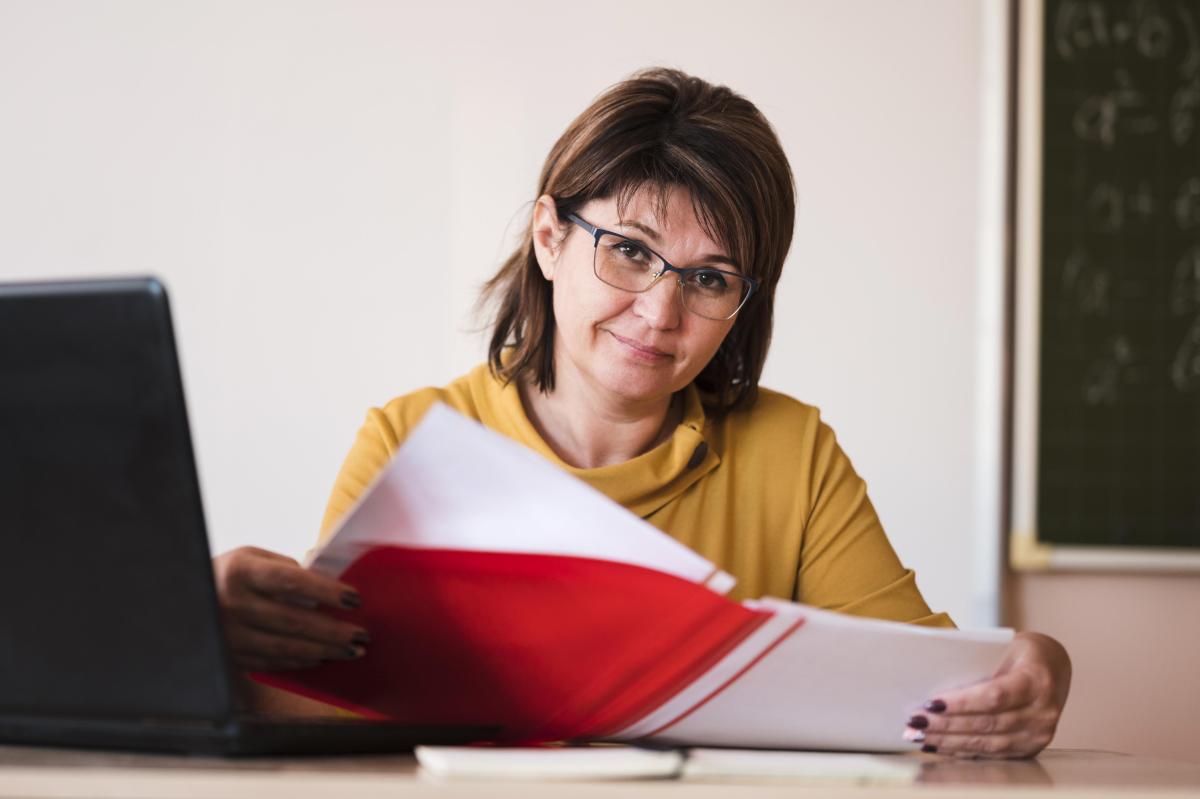 „Am eu un sentiment că va fi prăpăd!” Vot tensionat în școli: Profesorii decid dacă trec la proteste mai dure în educație și iau în calcul greva generală / FOTO: freepik.com @freepik