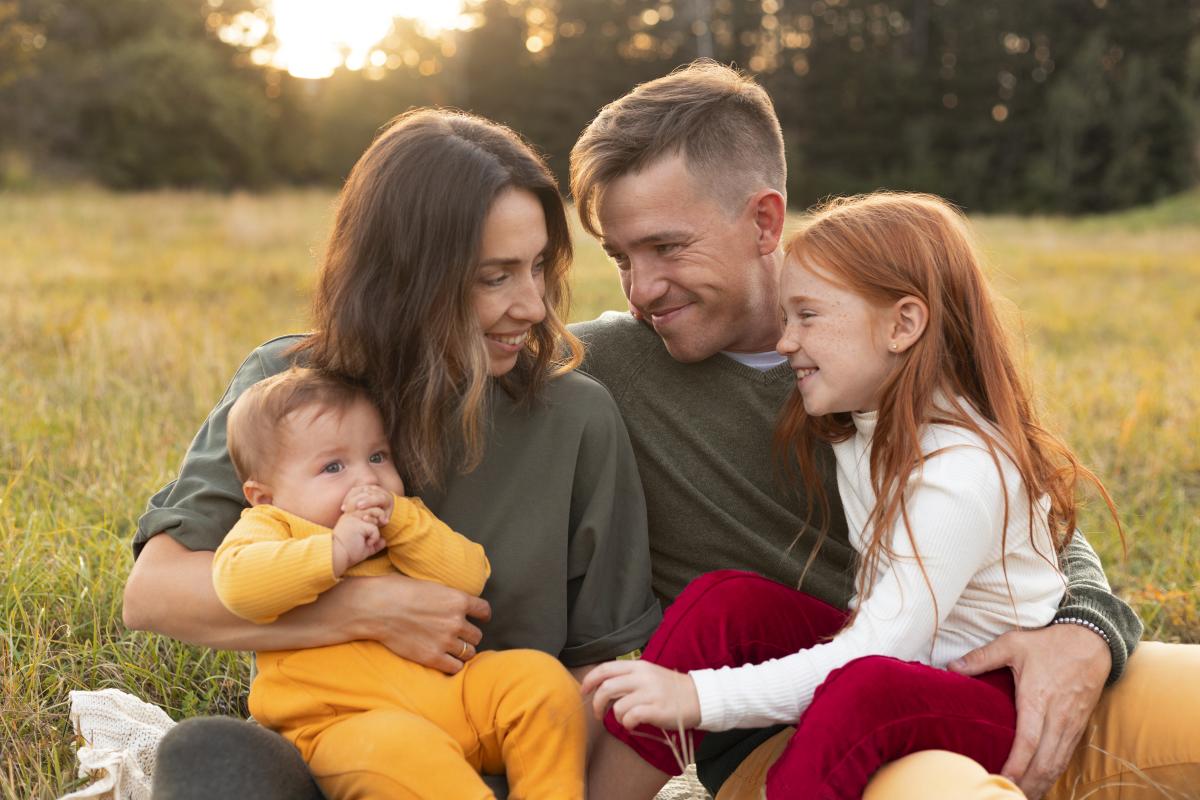 Studiu Universitatea Columbia. Cercetătorii au stabilit dacă este mai benefic să aibă o fată sau un băiat atunci când vorbim despre sănătatea mintală a părinților pe termen lung / FOTO: freepik.com @freepik