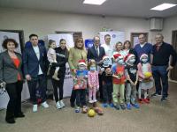 Baschet în Spitale. Carmen Tocală și Bogdan Matei, alături de copiii internați la „Grigore Alexandrescu”