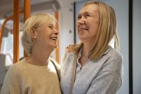 Obiceiuri sociale din anii '70 pe care ar trebui să le practice și noua generație / foto: freepik.com@freepik