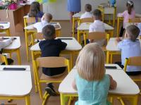 Tendința nr. 1 în parenting care îngrijorează o cercetătoare ce a studiat sute de copii cu rezultate foarte bune la școală / FOTO: freepik.com @AnyVIDStudio