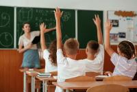 „Premianții” din copilărie ajung „în băncile din spate” în viață. Acești copii ajung să aibă un succes remarcabil, arată o cercetare / FOTO: freepik.com @standret