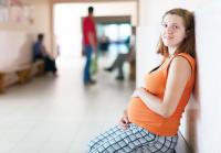 Tuse convulsivă: Vaccinarea în timpul sarcinii protejează și copilul, potrivit unui nou studiu / FOTO: freepik.com @bearfotos